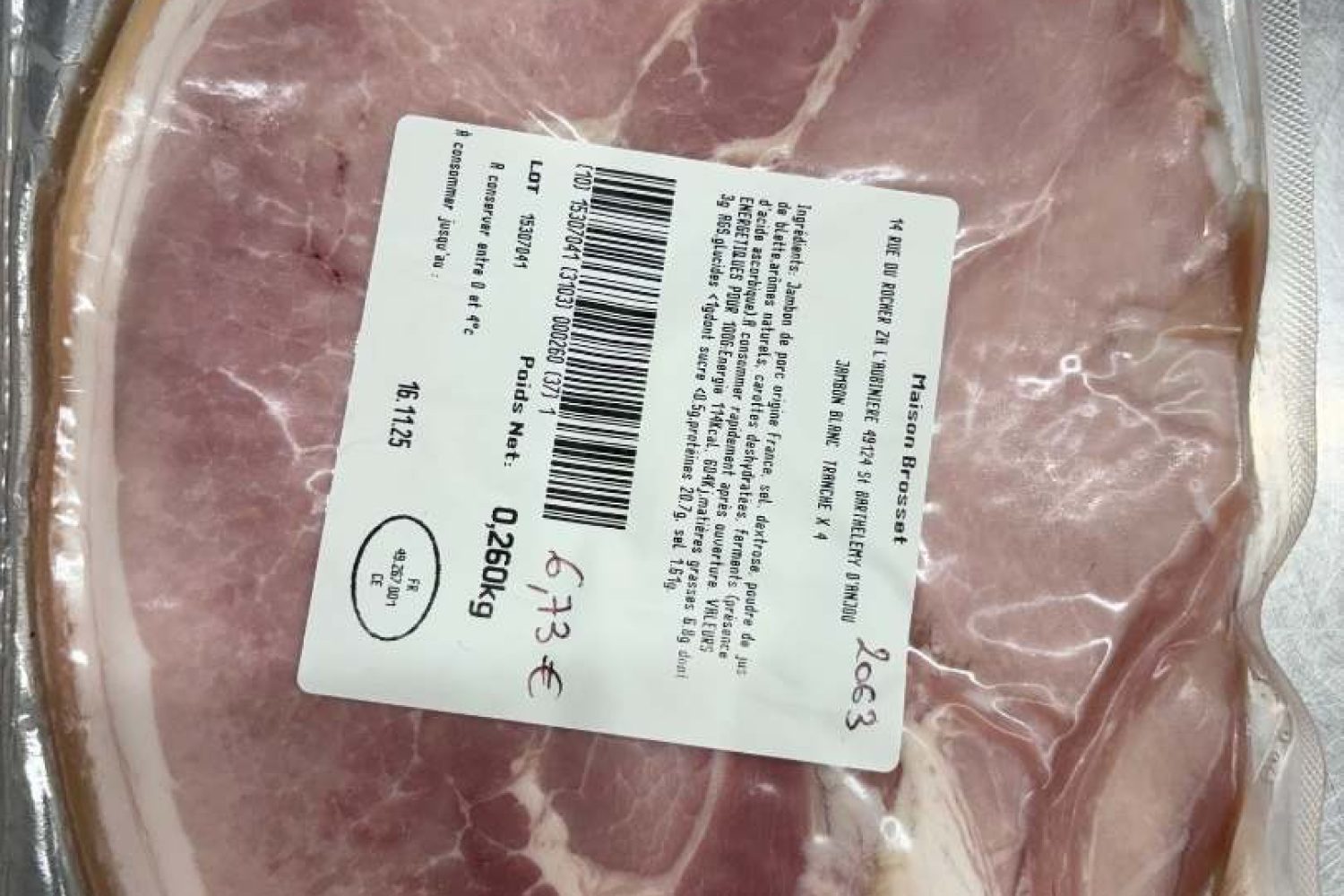 jambon blanc tranché par 4 tranches